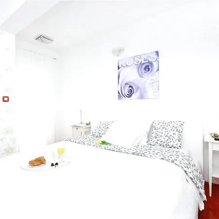 Modern Family Apartman *